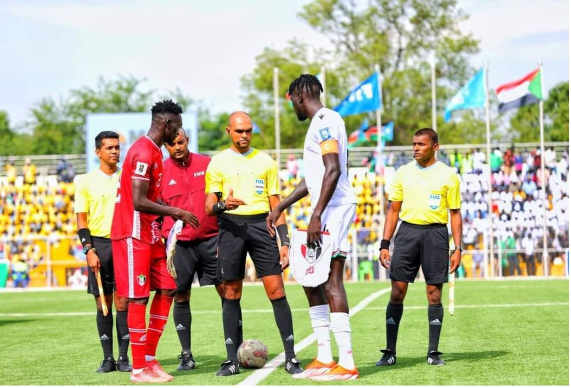 Trận đấu giữa Sudan (áo đỏ) và Nam Sudan tại vòng loại World Cup 2026. (Ảnh: Nbssport)