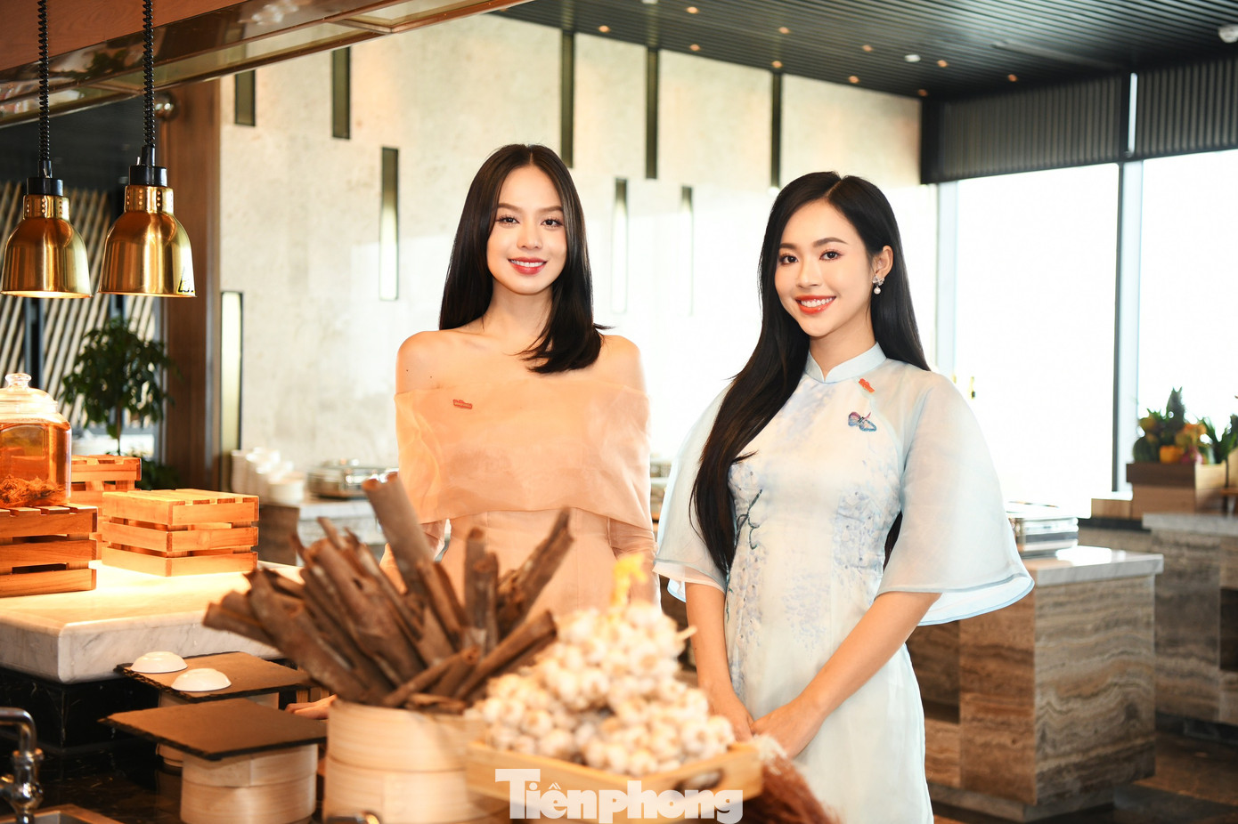 Dễ dàng cảm nhận đẳng cấp của Grand Hyams Hotel - Quy Nhơn Beach ở nhà hàng Hy-Delight tầng 41, một trong những nhà hàng cao nhất miền Trung với những món ăn cùng thức uống tuyệt hảo được bày biện tinh tế.