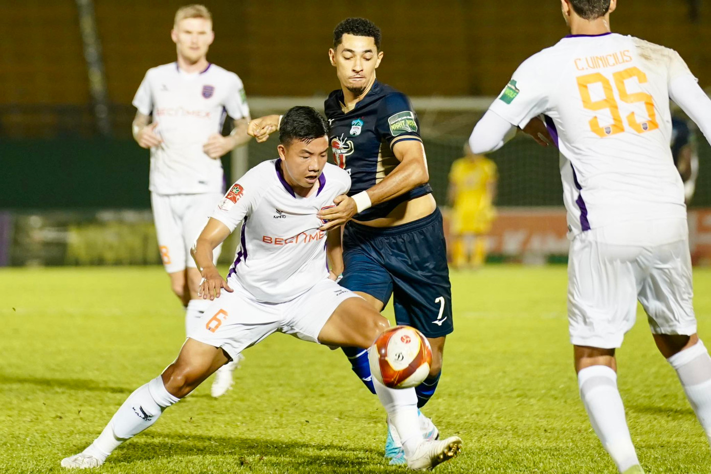 Đánh bại Bình Dương 2-1, HAGL chính thức trụ hạng ảnh 25 Đánh bại Bình Dương 2-1, HAGL chính thức trụ hạng ảnh 25