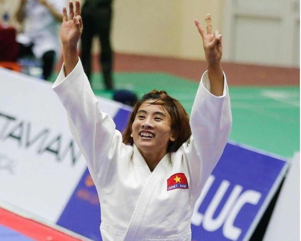 Võ sĩ judo Hoàng Thị Tình là VĐV đầu tiên của thể thao Việt Nam lên đường sang Pháp tham dự Olympic Paris 2024. Võ sĩ judo Hoàng Thị Tình là VĐV đầu tiên của thể thao Việt Nam lên đường sang Pháp tham dự Olympic Paris 2024.
