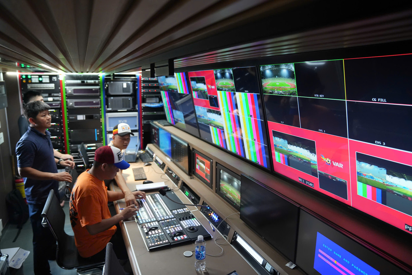 'Chảo lửa' Thiên Trường trước giờ khai cuộc Siêu Cúp bóng đá Quốc gia 2023/2024 ảnh 22