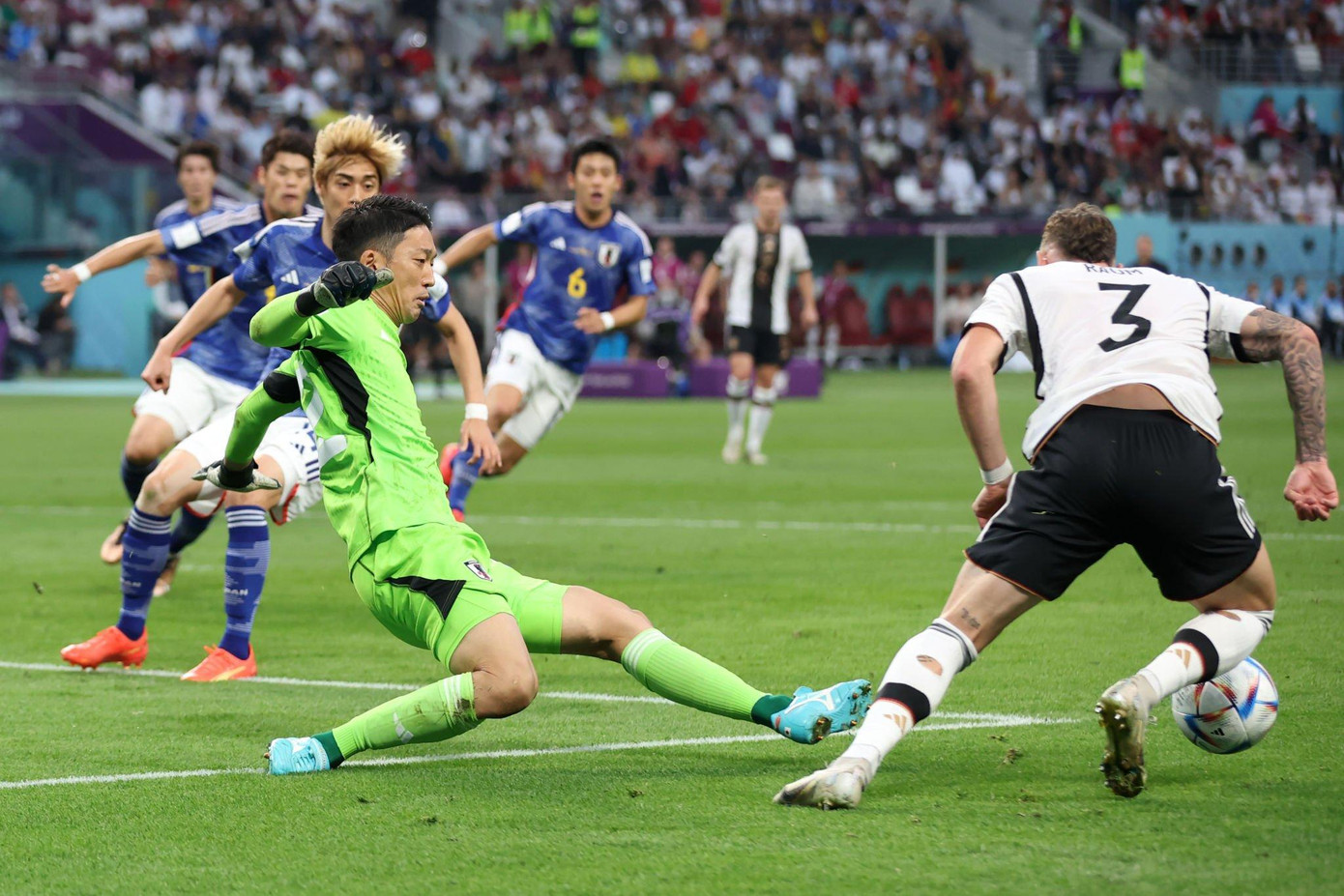 Chấn động Khalifa, Samurai xanh Nhật Bản ngược dòng quật ngã tuyển Đức 2-1 ảnh 14 Chấn động Khalifa, Samurai xanh Nhật Bản ngược dòng quật ngã tuyển Đức 2-1 ảnh 14