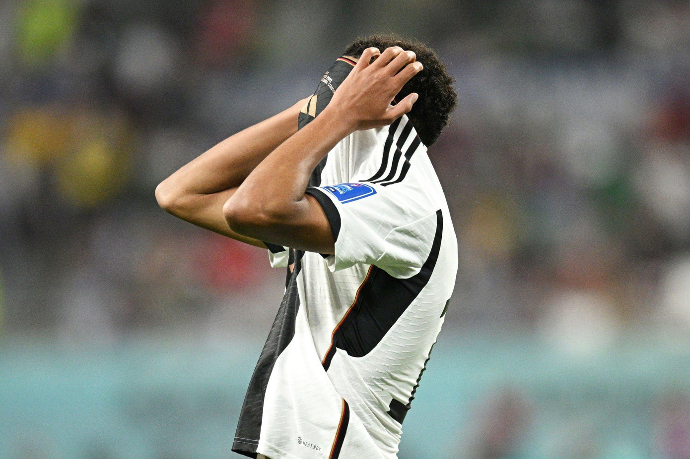 Chấn động Khalifa, Samurai xanh Nhật Bản ngược dòng quật ngã tuyển Đức 2-1 ảnh 20 Chấn động Khalifa, Samurai xanh Nhật Bản ngược dòng quật ngã tuyển Đức 2-1 ảnh 20