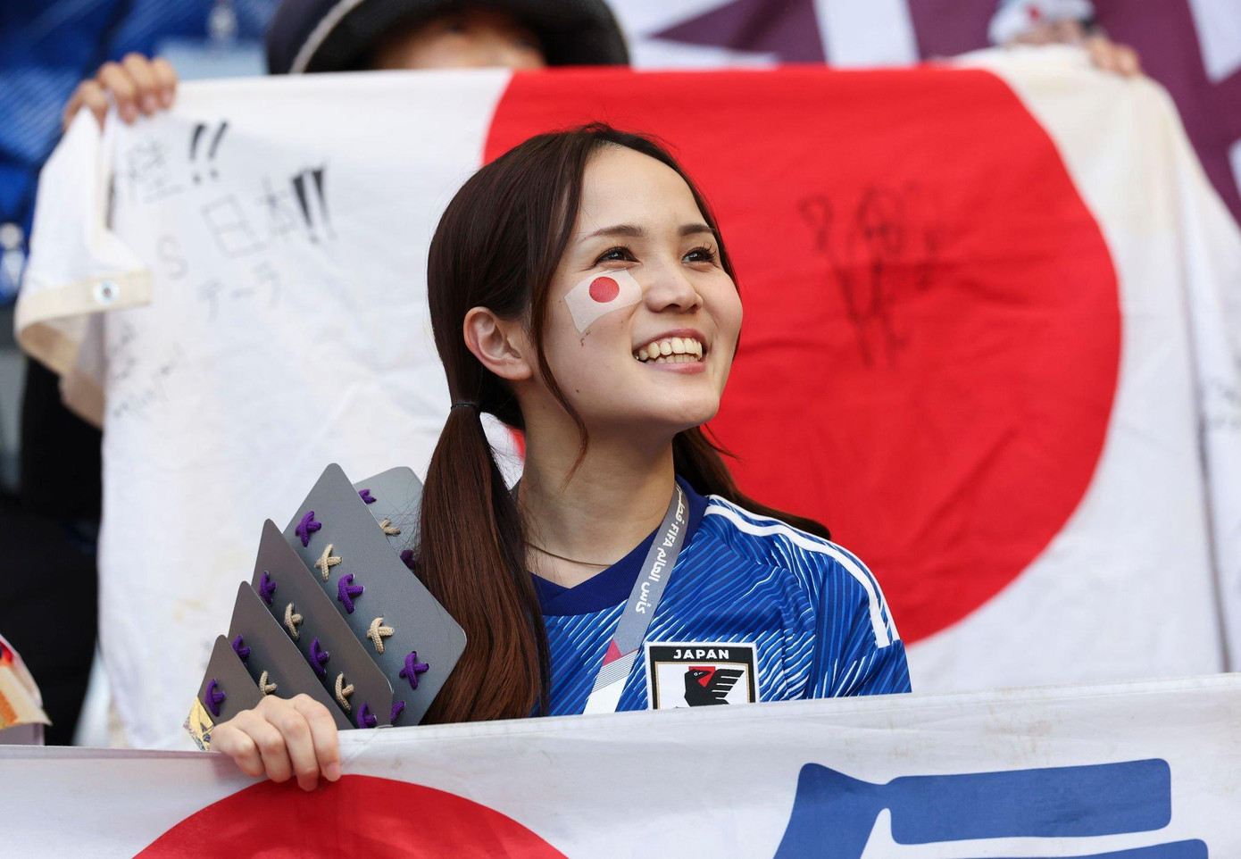 Chấn động Khalifa, Samurai xanh Nhật Bản ngược dòng quật ngã tuyển Đức 2-1 ảnh 7 Chấn động Khalifa, Samurai xanh Nhật Bản ngược dòng quật ngã tuyển Đức 2-1 ảnh 7