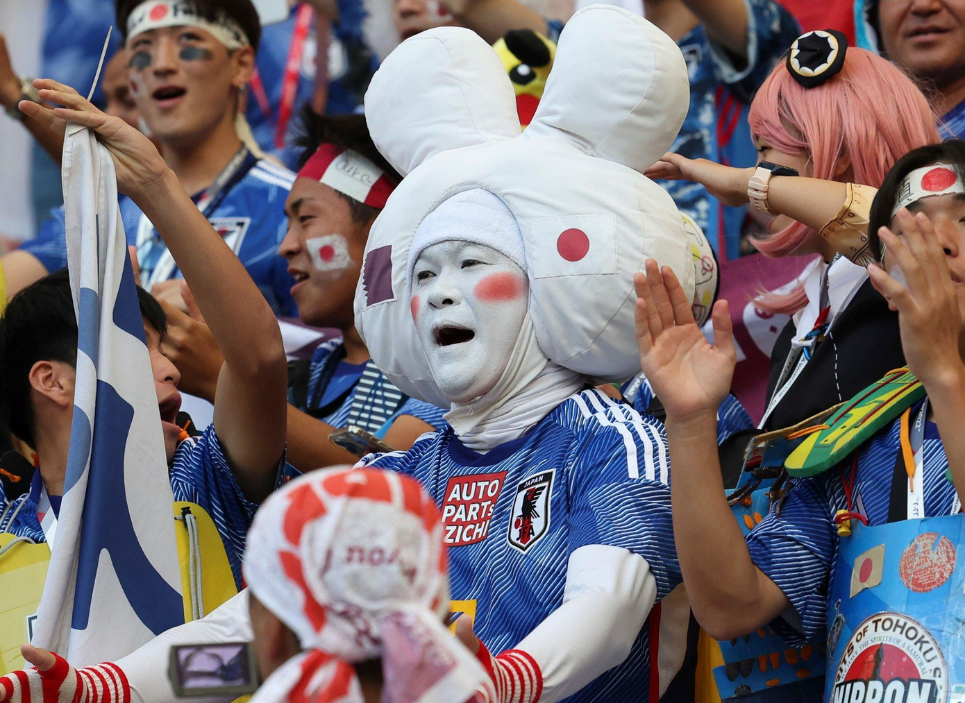 Chấn động Khalifa, Samurai xanh Nhật Bản ngược dòng quật ngã tuyển Đức 2-1 ảnh 6 Chấn động Khalifa, Samurai xanh Nhật Bản ngược dòng quật ngã tuyển Đức 2-1 ảnh 6