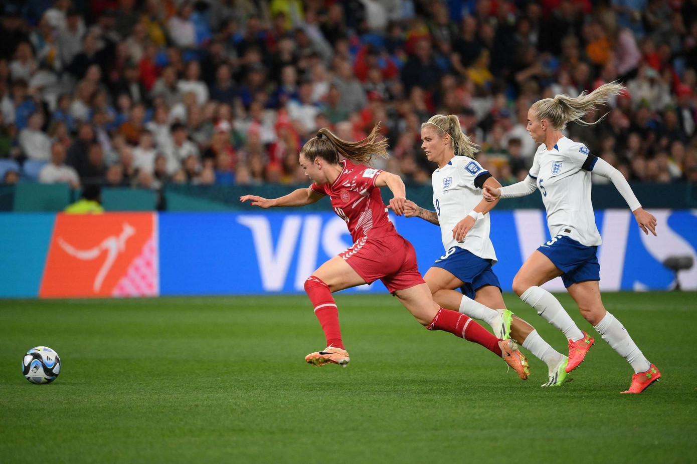  Đánh bại Đan Mạch, Anh rộng cửa vào vòng 1/8 ảnh 20