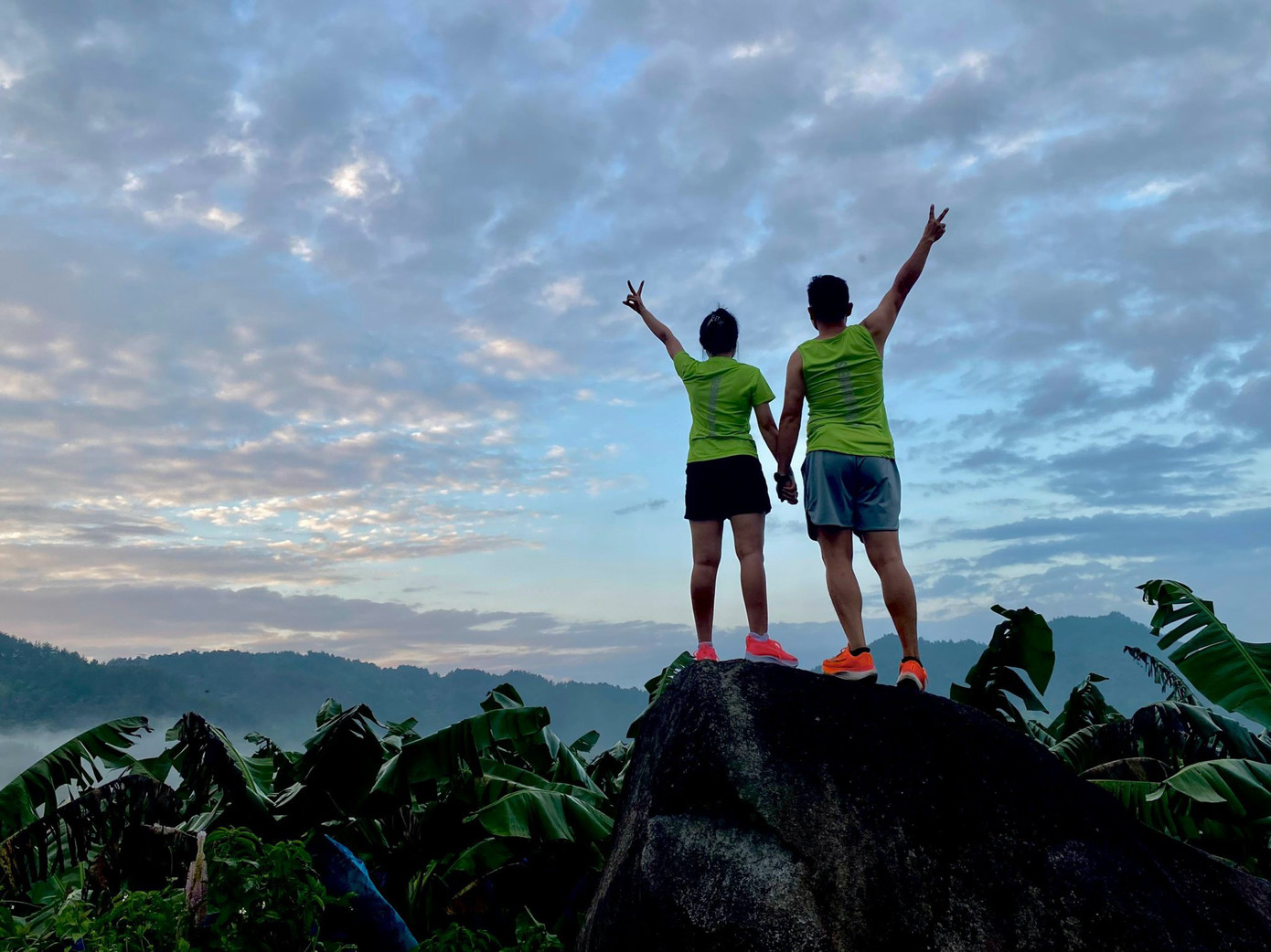 ... đồng thời cùng theo đuổi đam mê chạy bộ. ... đồng thời cùng theo đuổi đam mê chạy bộ.