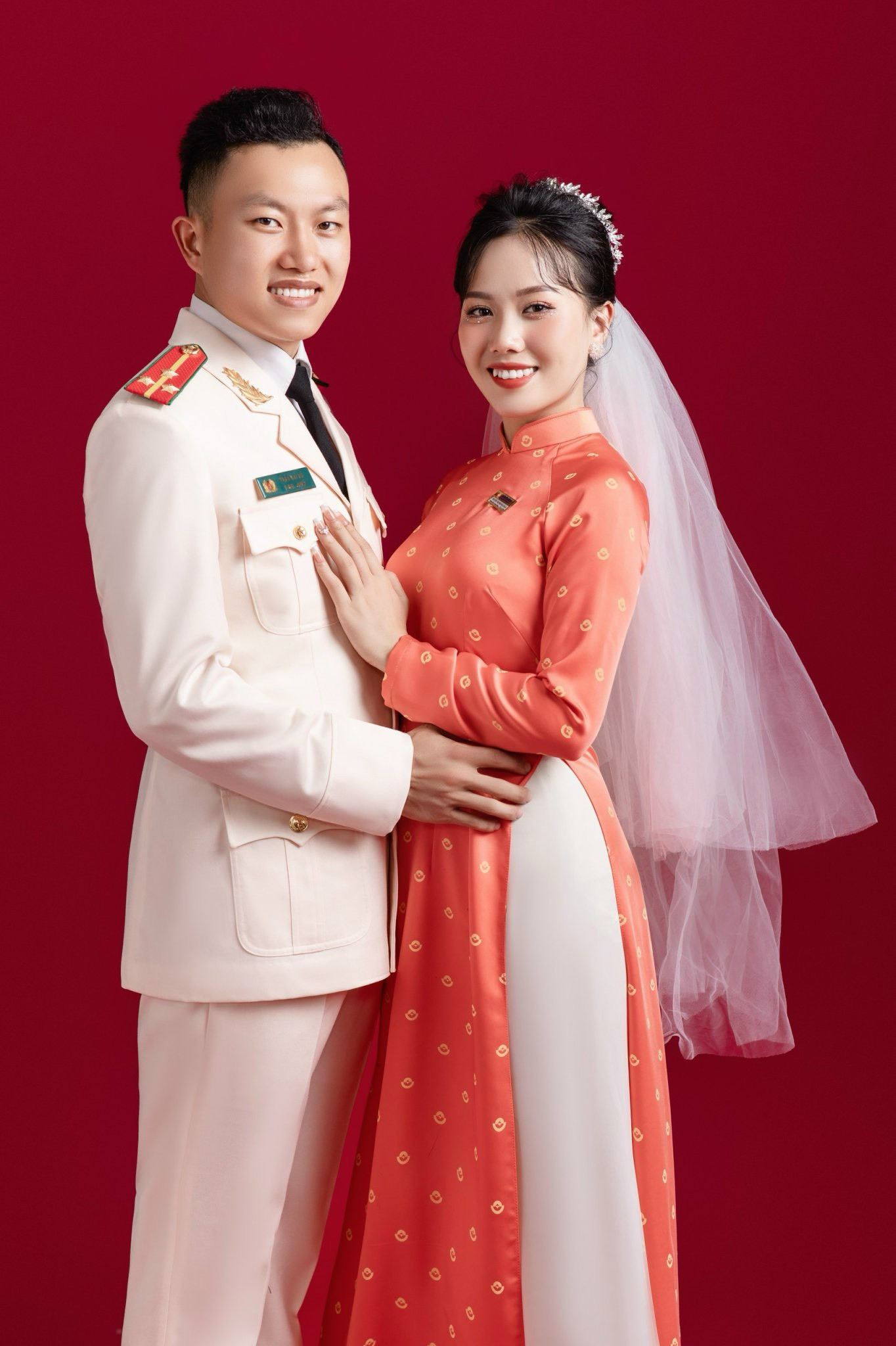 Anh Vũ cho biết, hai vợ chồng đang chuẩn bị đón em bé nên đành lỡ hẹn với Tiền Phong Marathon 2024. Anh Vũ cho biết, hai vợ chồng đang chuẩn bị đón em bé nên đành lỡ hẹn với Tiền Phong Marathon 2024.