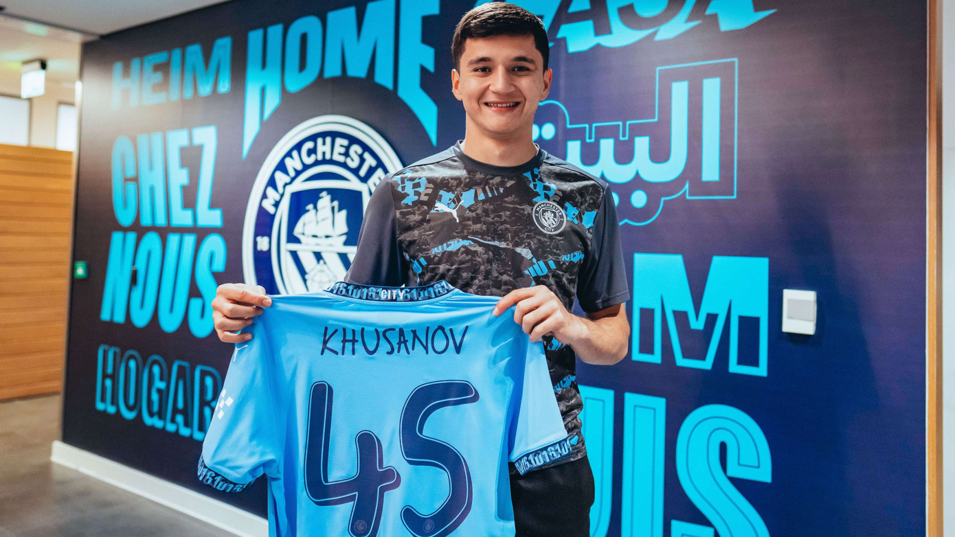 Abdukodir Khusanov trở thành cầu thủ Uzbekistan chơi bóng tại Premier League. Abdukodir Khusanov trở thành cầu thủ Uzbekistan chơi bóng tại Premier League.