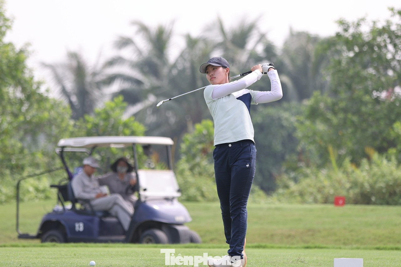 Bản lĩnh nhà vô địch đã được Lê Chúc An thể hiện, hứa hẹn về những diễn biến kịch tính tiếp theo. Bản lĩnh nhà vô địch đã được Lê Chúc An thể hiện, hứa hẹn về những diễn biến kịch tính tiếp theo.