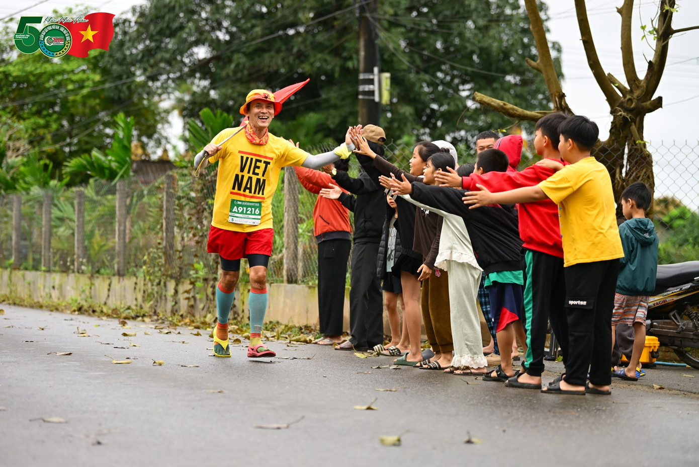 Người dân Quảng Trị đã cho thấy sự hiếu khách và tình cảm đối với các vận động viên của Tiền Phong Marathon 2025. Người dân Quảng Trị đã cho thấy sự hiếu khách và tình cảm đối với các vận động viên của Tiền Phong Marathon 2025.