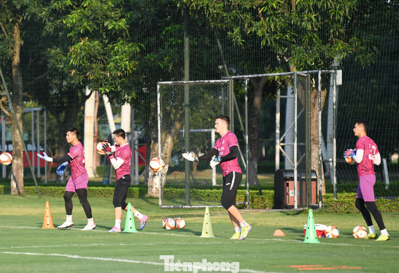 Các cầu thủ hiểu được tham vọng của CLB, đồng thời biết rõ tiêu chuẩn cao mà đội bóng đặt ra. Họ phải chiến thắng mỗi trận đấu và giành mọi danh hiệu có thể.