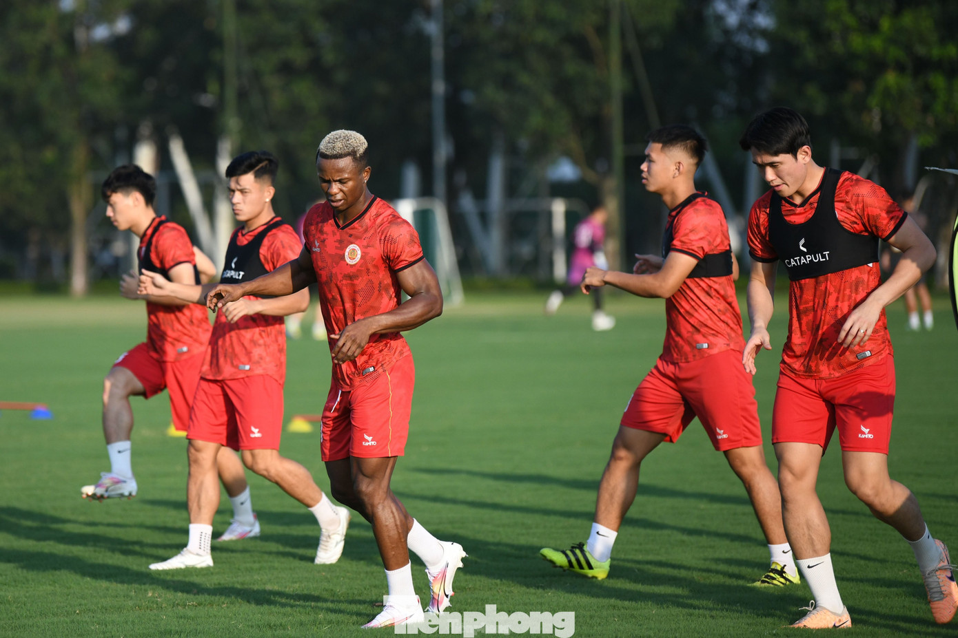 Các cầu thủ hiểu được tham vọng của CLB, đồng thời biết rõ tiêu chuẩn cao mà đội bóng đặt ra. Họ phải chiến thắng mỗi trận đấu và giành mọi danh hiệu có thể.