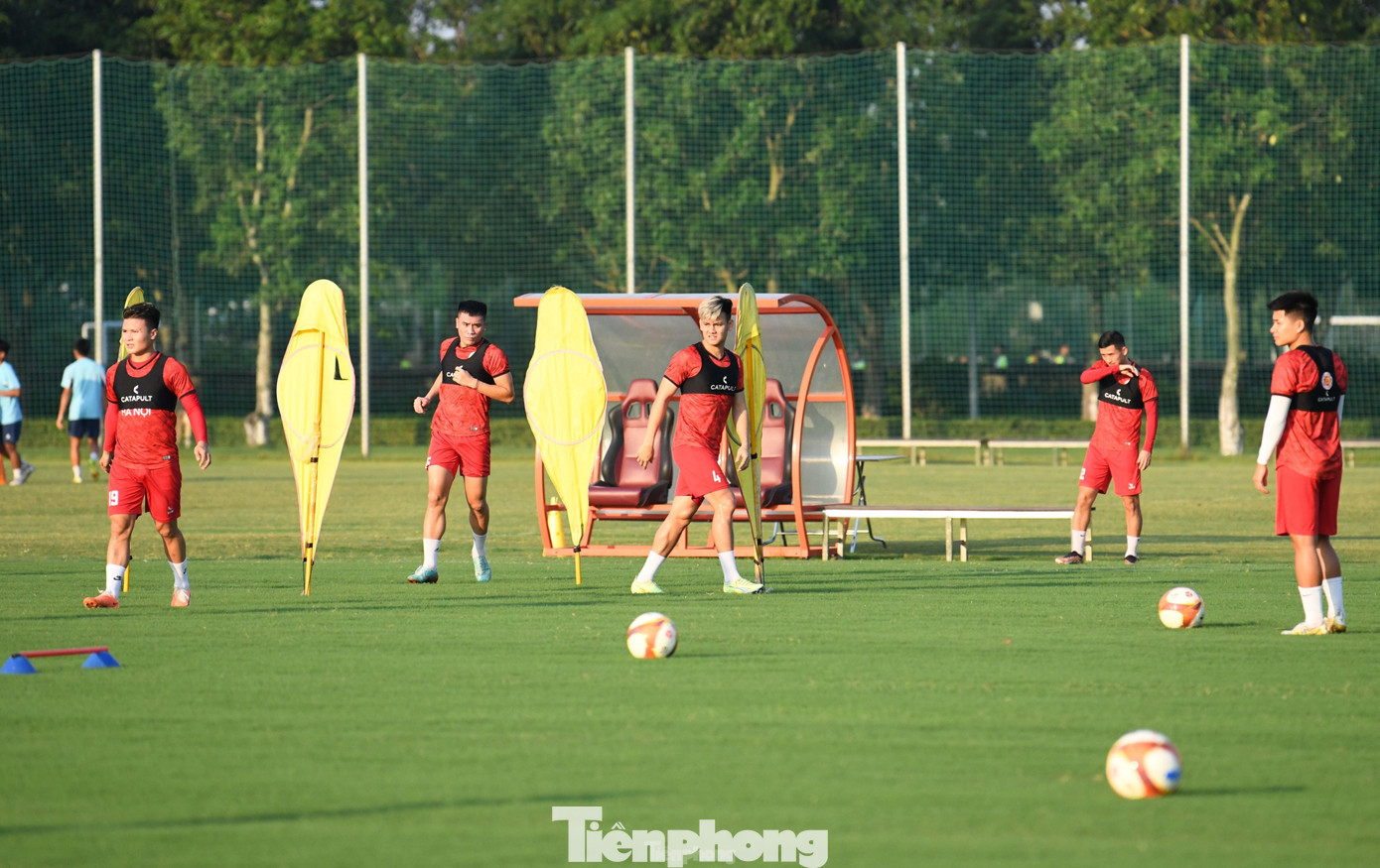 Mọi thứ ở CAHN mới chỉ bắt đầu. Và chức vô địch V-League cùng Siêu cúp Quốc gia 2023 (nếu giành chiến thắng trước Đông Á Thanh Hoá) sẽ là những nấc thang đầu tiên để CLB vươn tới những đỉnh cao tiếp theo.