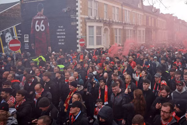 Thắng 2-0, Liverpool bứt phá, đẩy Man City vào sâu khủng hoảng ảnh 6