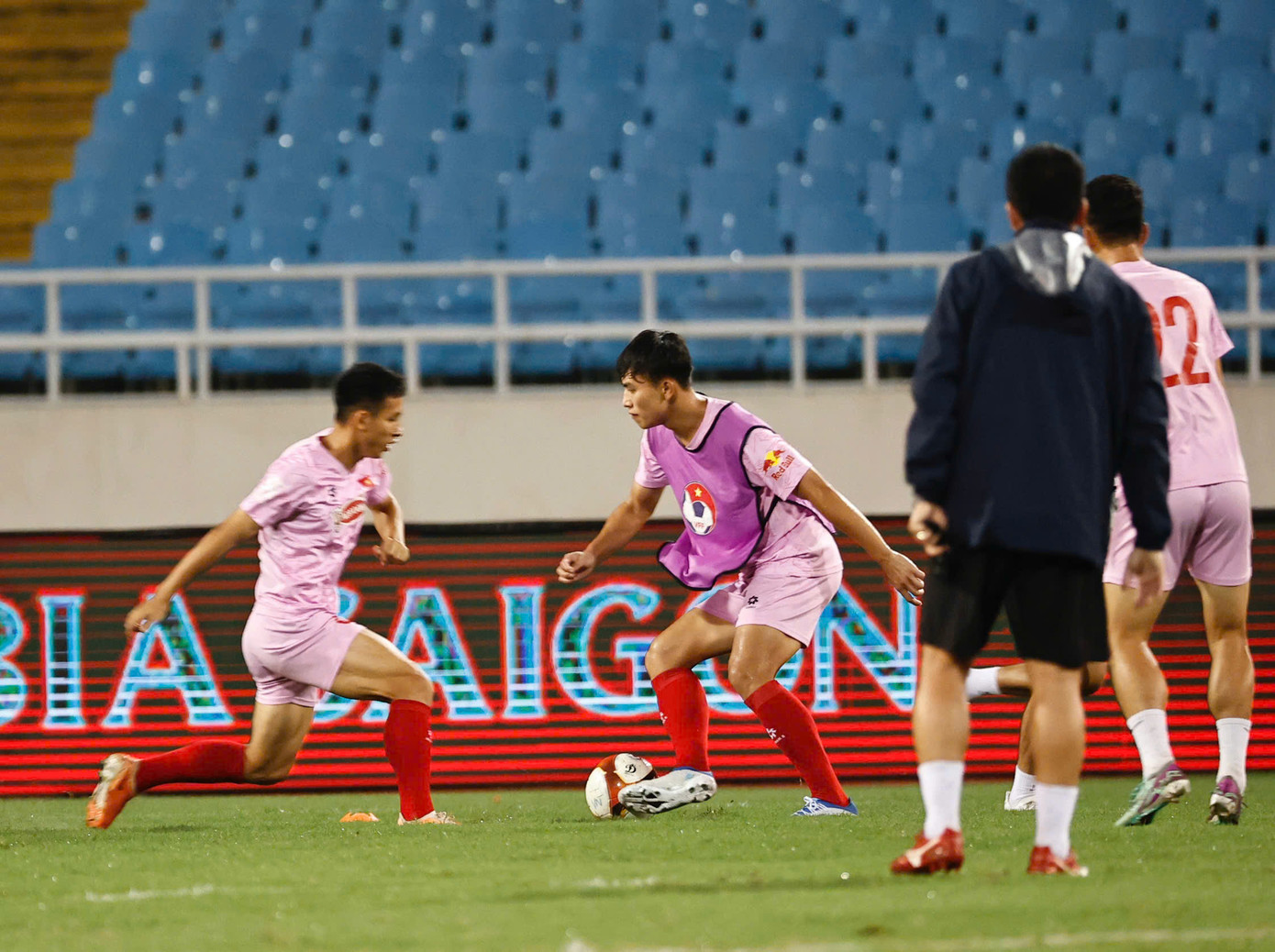 Việt Nam thua ngược Thái Lan ngay tại Mỹ Đình ảnh 19
