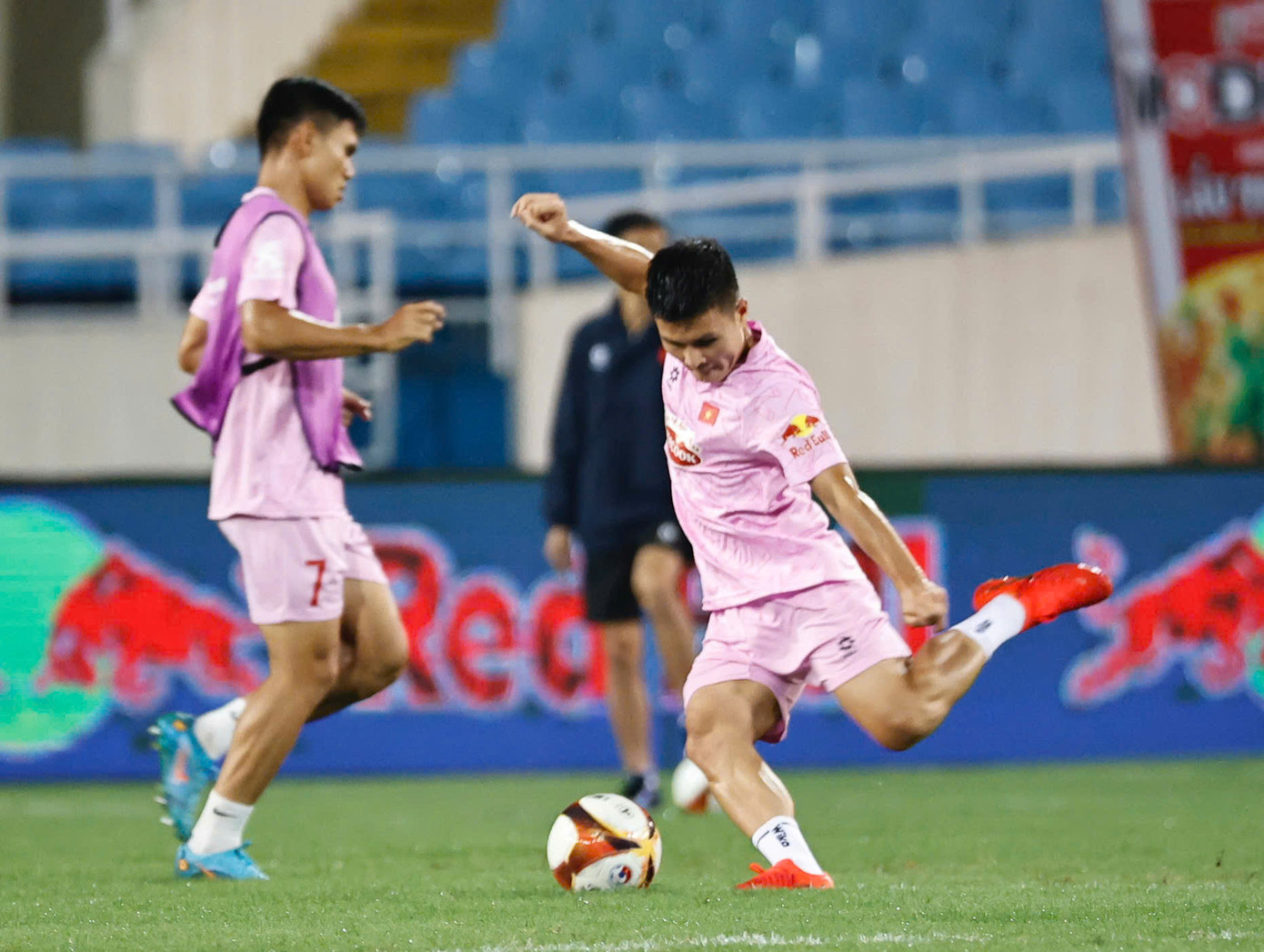 Việt Nam thua ngược Thái Lan ngay tại Mỹ Đình ảnh 18