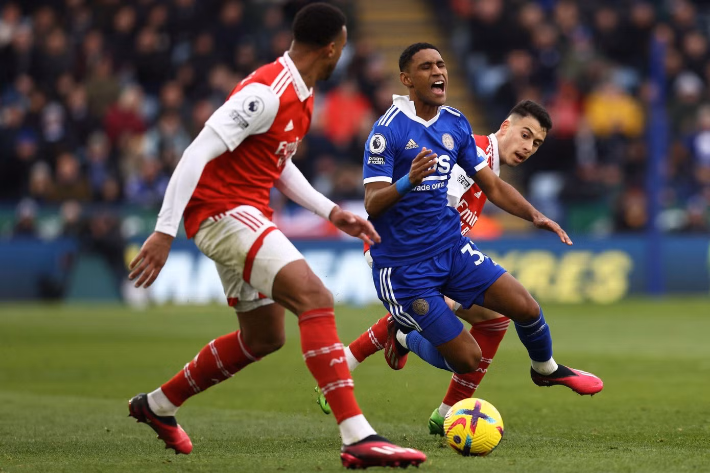 Thắng tối thiểu Leicester, Arsenal xây chắc ngôi đầu Ngoại hạng Anh ảnh 16 Thắng tối thiểu Leicester, Arsenal xây chắc ngôi đầu Ngoại hạng Anh ảnh 16