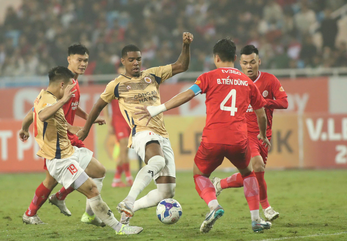 Thể Công Viettel vô địch lượt đi LPBank V-League 2024/25 ảnh 15