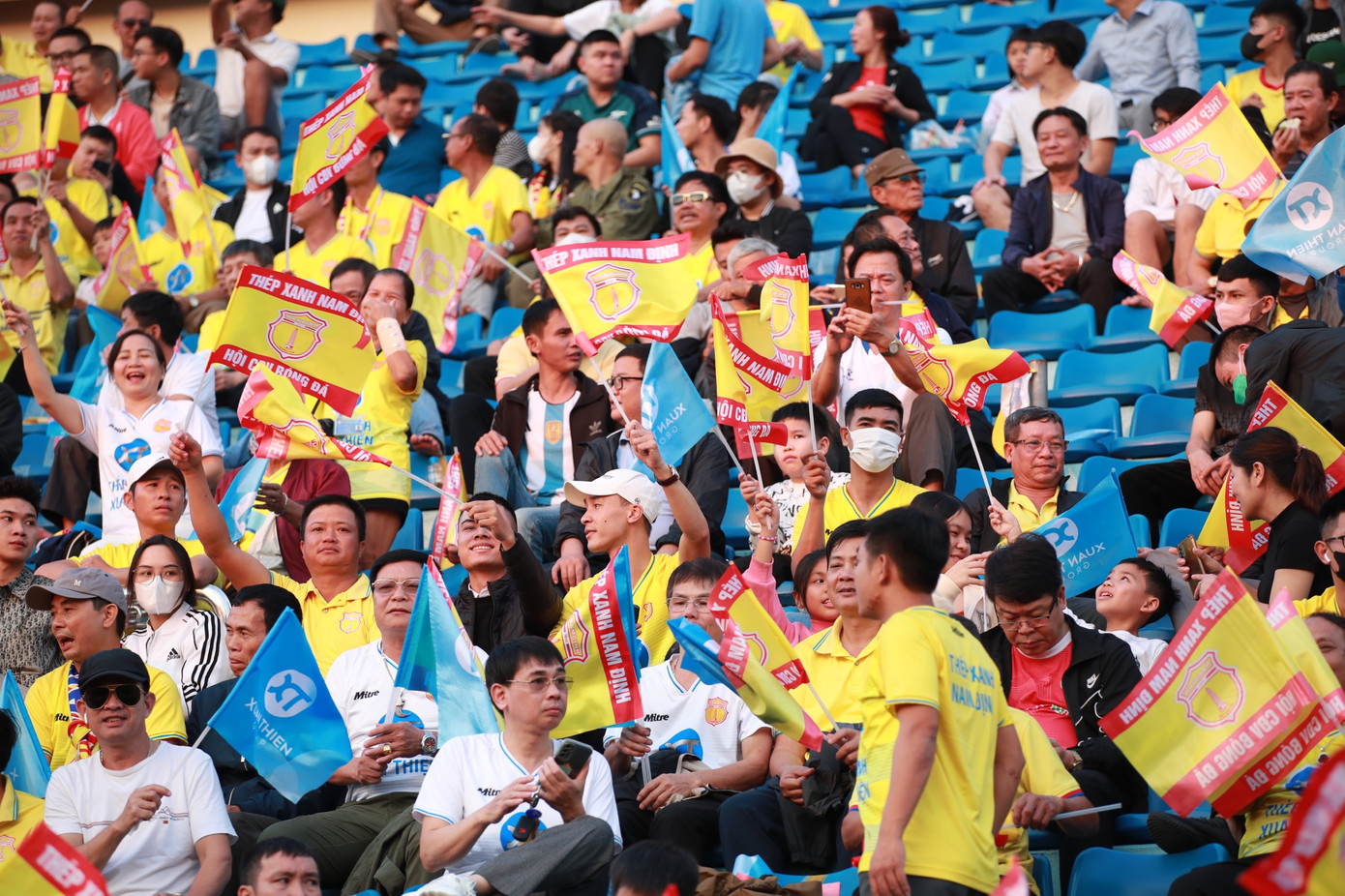 Cầm hoà CAHN, Nam Định vững ngôi đầu V-League ảnh 5