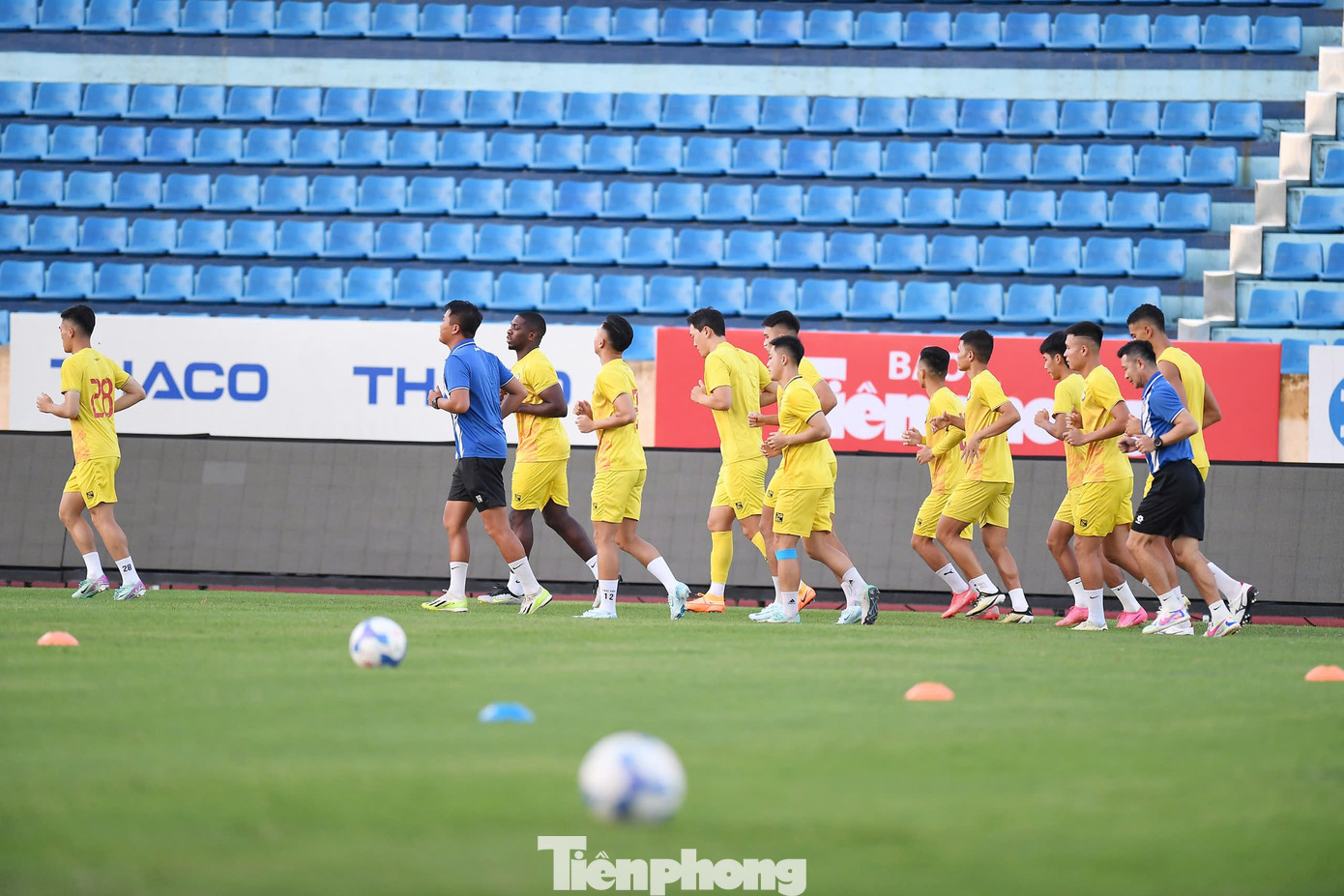 Đây là lần thứ hai trong năm 2024, Đông Á Thanh Hóa tới thi đấu ở Thiên Trường. Trận trước vào ngày 8/3/2024 thuộc vòng 13 V-League 2023/2024, đội quân của HLV Velizar Popov đã cho thấy tinh thần không bỏ cuộc, chiến đấu tới tận phút cuối cùng khi kiếm được kết quả hòa 1-1 nhờ bàn gỡ phút 90 của Luiz Antonio.