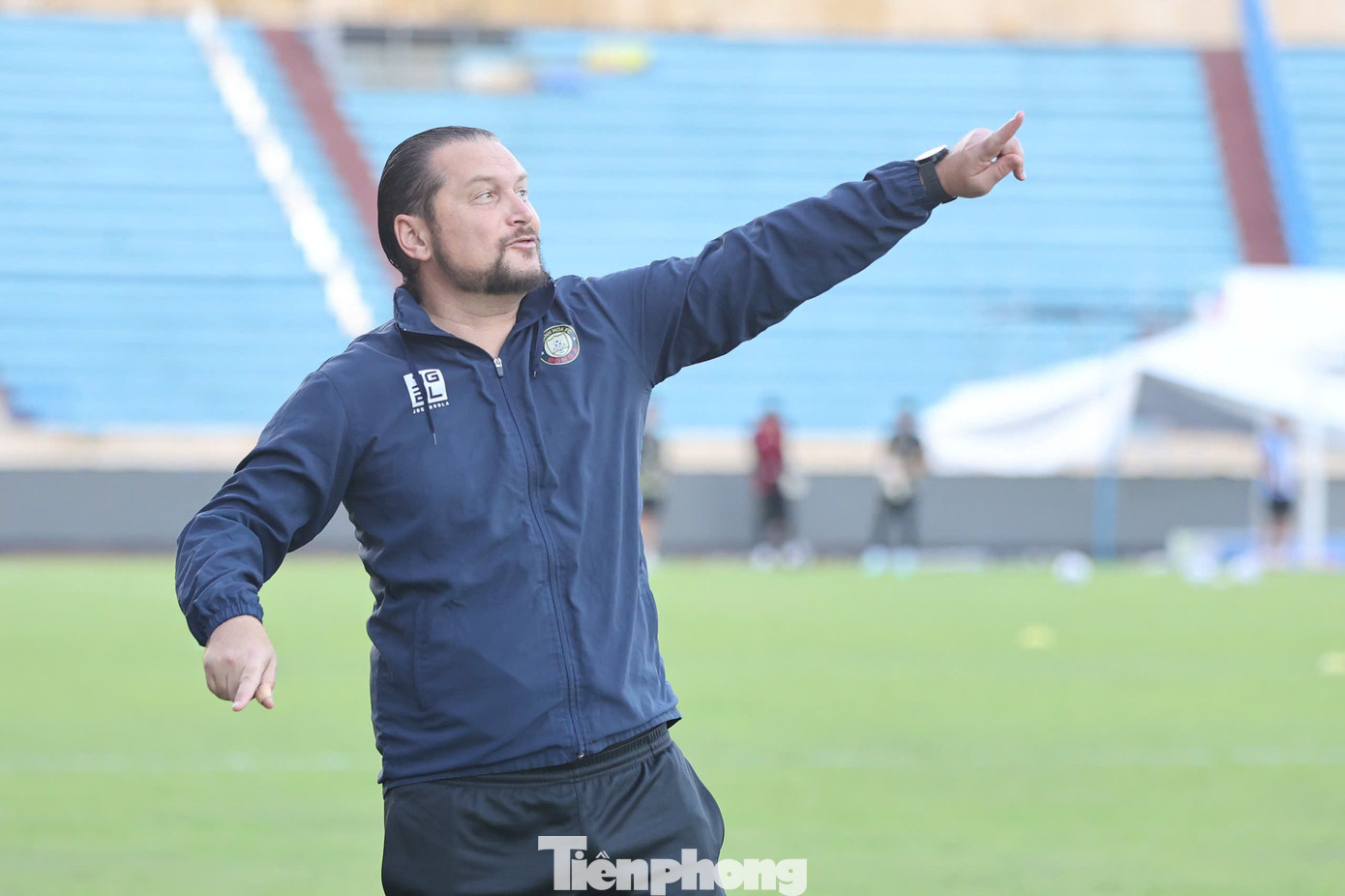 Trong cuộc họp báo trước trận, chiến lược gia người Bulgaria nói rằng ông &quot;rất thích những trận đấu như siêu cúp, có tính chất giống như một trận chung kết, tất cả quyết định chỉ trong một trận đấu&quot;.