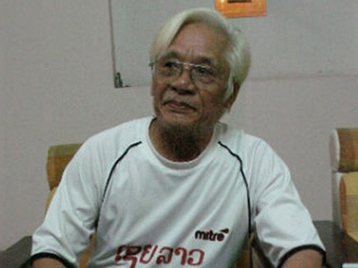 Cơ quan chức năng phát hiện ông Linh chết trong căn nhà 3 tầng nghi ngút khói sáng 21/10. Ảnh: Kênh 14