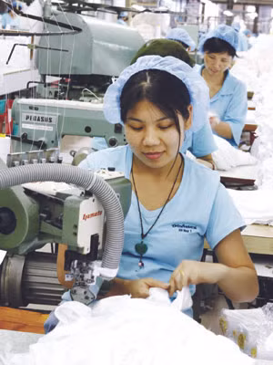 Lao động ngành dệt may thường đứng cuối bảng về thưởng Tết