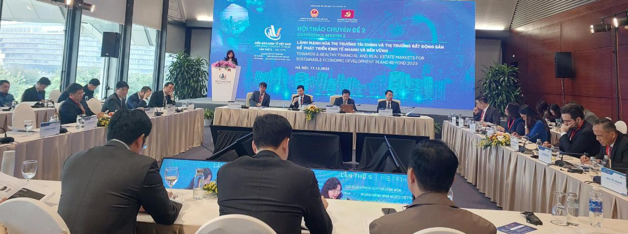 Các chuyên gia đã đưa ra giải pháp khơi thông dòng tiền để doanh nghiệp đáo hạn trái phiếu tại hội thảo chuyên đề “Lành mạnh hoá thị trường tài chính và thị trường bất động sản để phát triển kinh tế nhanh và bền vững". Các chuyên gia đã đưa ra giải pháp khơi thông dòng tiền để doanh nghiệp đáo hạn trái phiếu tại hội thảo chuyên đề “Lành mạnh hoá thị trường tài chính và thị trường bất động sản để phát triển kinh tế nhanh và bền vững".