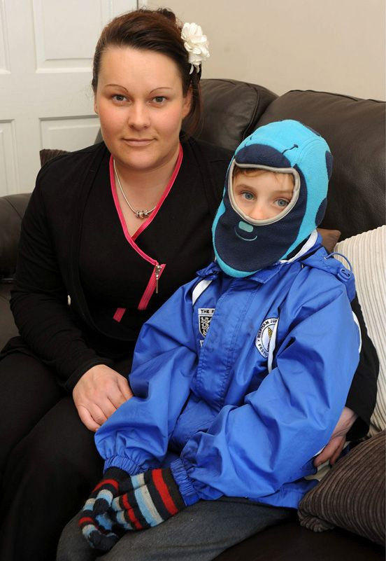  Aidan bên mẹ Melissa