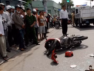 Nghị định 71 có nhiều khung xử phạt được cho là có thể giúp lập lại trật tự an toàn giao thông. Ngoại trừ quy định xe “chính chủ” gây nhiều tranh cãi. Nghị định 71 có nhiều khung xử phạt được cho là có thể giúp lập lại trật tự an toàn giao thông. Ngoại trừ quy định xe “chính chủ” gây nhiều tranh cãi.