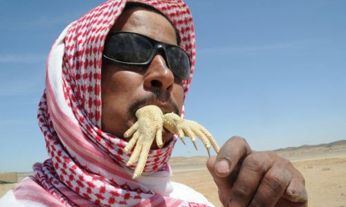 Tiết canh, thịt chó lọt top 13 món ăn kinh dị nhất thế giới ảnh 10