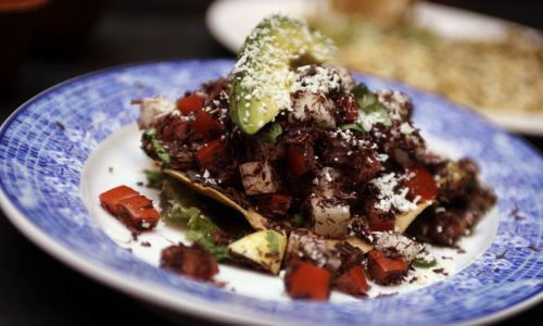 Tiết canh, thịt chó lọt top 13 món ăn kinh dị nhất thế giới ảnh 2