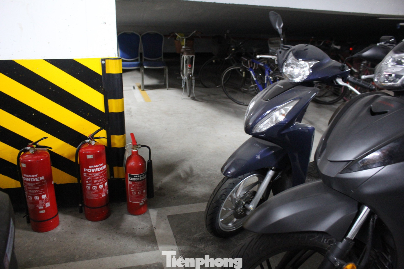 Theo các cư dân, hiện tòa nhà vẫn chưa được nghiệm thu PCCC toàn phần khiến tiến độ cấp sổ hồng cho cư dân bị ảnh hưởng.