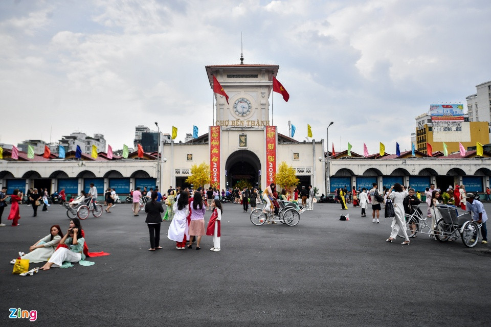 Mặt chính chợ Bến Thành (quận 1). Ảnh: Duy Hiệu.