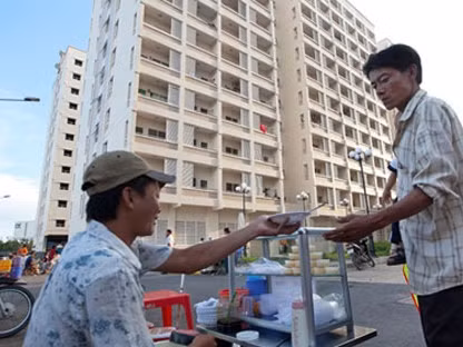 Nếu toàn hệ thống mà trước mắt là 4 ngân hàng thương mại nhà nước cung thêm khoảng 20 – 40 nghìn tỷ đồng cho bất động sản thì dư nợ cho vay bất động sản/tổng dư nợ sẽ vượt quá mức khống chế hiện nay của Ngân hàng Nhà nước đối với các tổ chức tín dụng. Ảnh minh họa