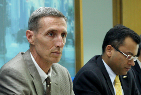 Ông Laurent Charpentier (trái), Chủ tịch Hiệp hội các nhà sản xuất ôtô Việt Nam VAMA