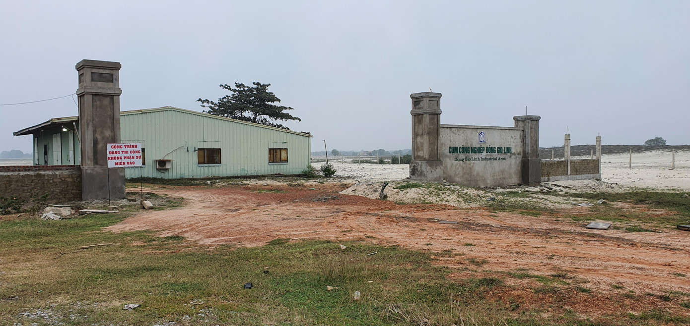 Trong khi dự án bị chậm tiến độ thì nhà đầu tư dự án liên tục đổi chủ