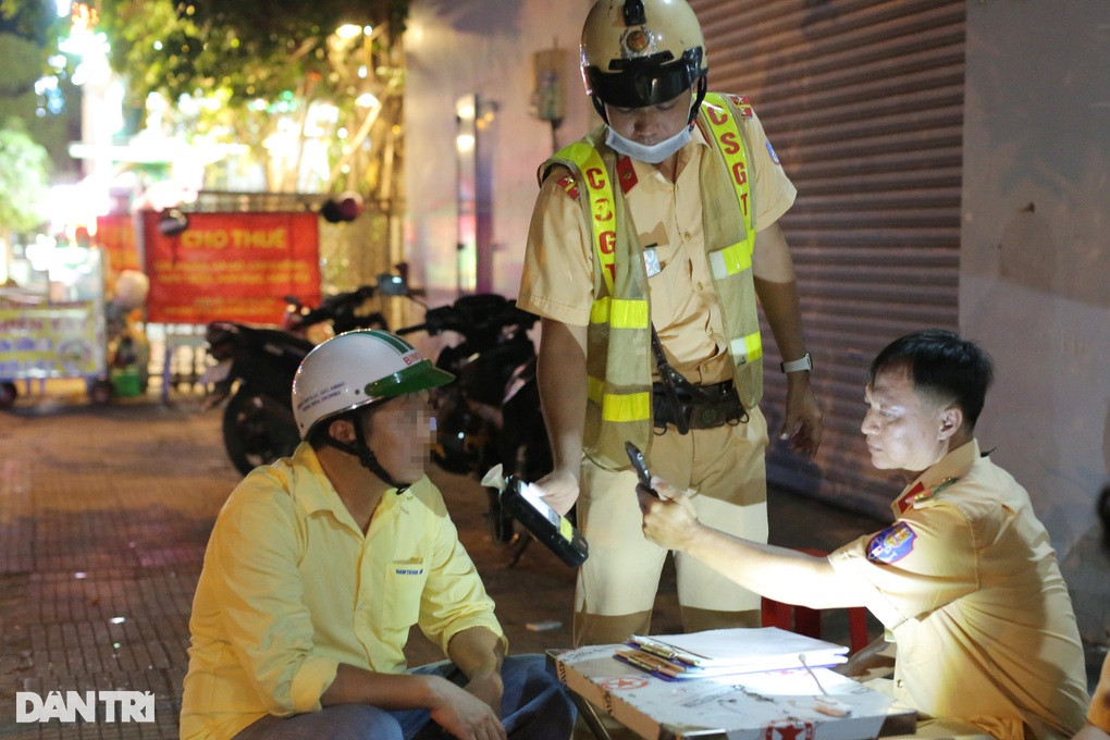 Ông C. bị CSGT phạt 7 triệu đồng (Ảnh: An Huy). Ông C. bị CSGT phạt 7 triệu đồng (Ảnh: An Huy).