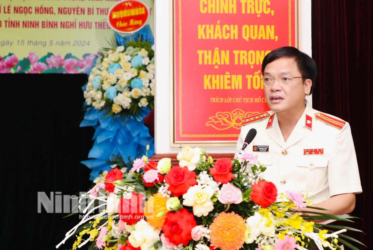Đồng chí Phạm Ngọc Cảnh, Bí thư Ban cán sự đảng, Viện trưởng Viện KSND tỉnh Ninh Bình phát biểu nhận nhiệm vụ. Đồng chí Phạm Ngọc Cảnh, Bí thư Ban cán sự đảng, Viện trưởng Viện KSND tỉnh Ninh Bình phát biểu nhận nhiệm vụ.