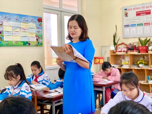 Cần khuyến khích, phát triển đội ngũ nhà giáo thông qua chính sách tiền lương Cần khuyến khích, phát triển đội ngũ nhà giáo thông qua chính sách tiền lương