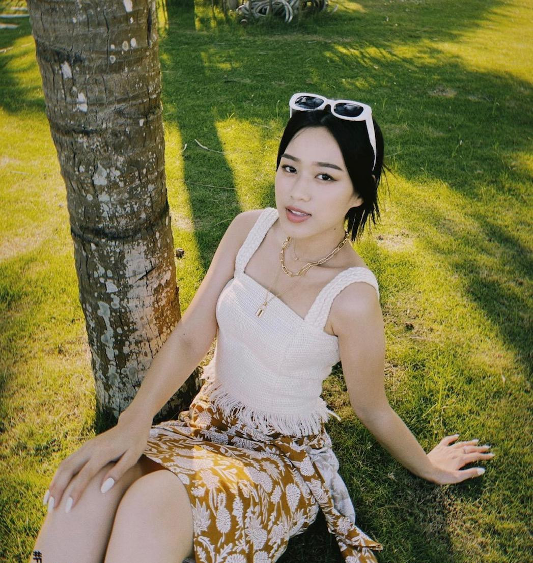 Hoa hậu Đỗ Thị Hà tận hưởng không khí trong lành, mát mẻ của biển cả trong kỳ nghỉ lễ 30/4 và 1/5. Hoa hậu Đỗ Thị Hà tận hưởng không khí trong lành, mát mẻ của biển cả trong kỳ nghỉ lễ 30/4 và 1/5.