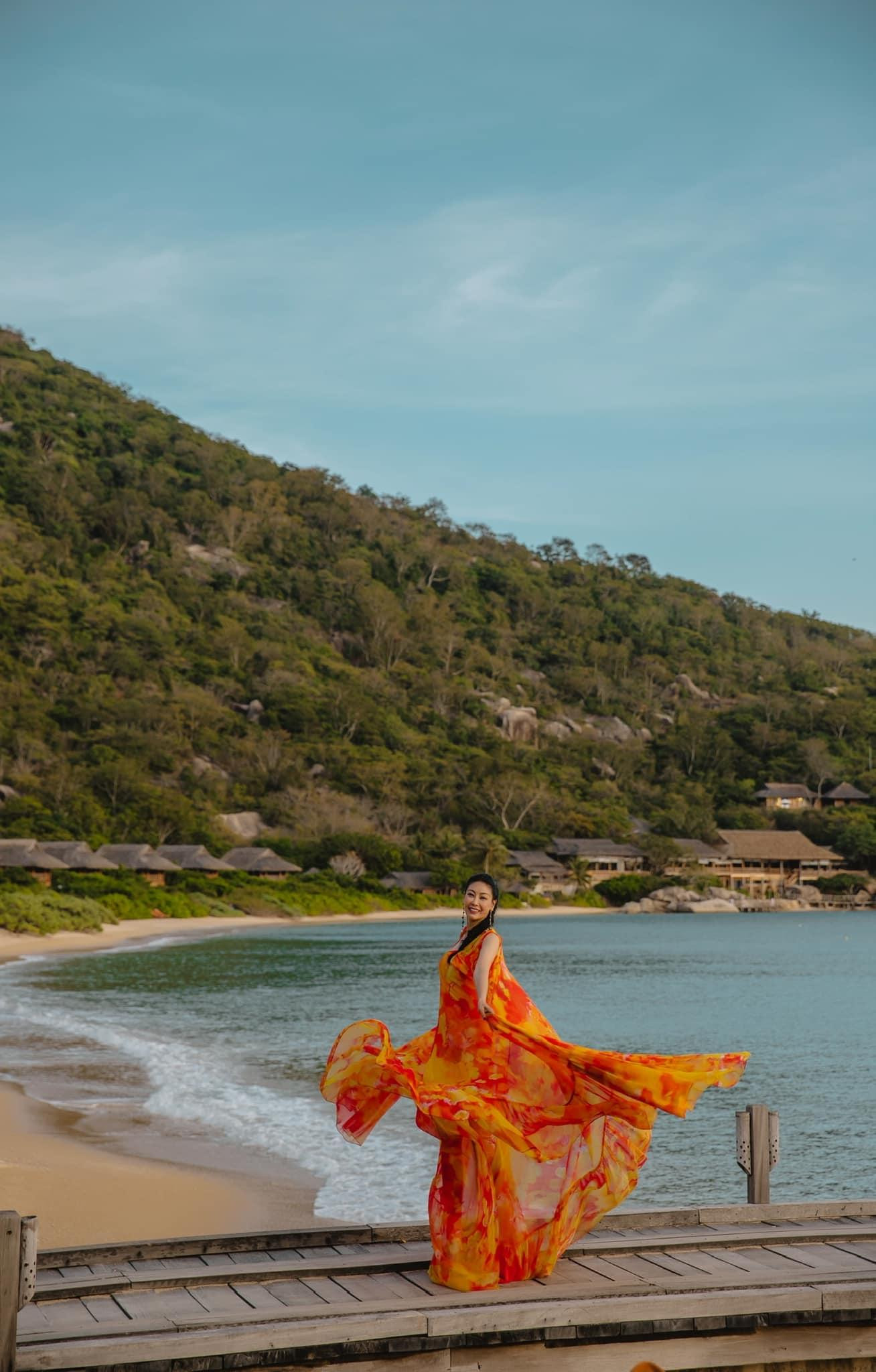 Nhan sắc tuổi 45 của Hà Kiều Anh vẫn luôn khiến các đàn em phải xuýt xoa.