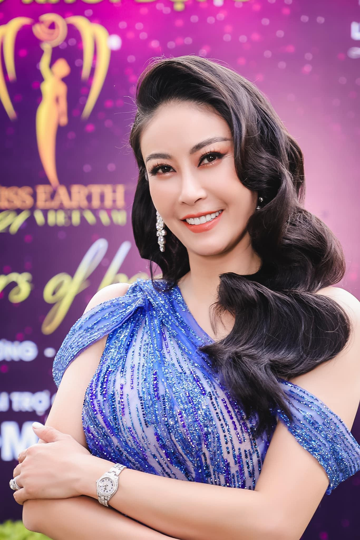 Người đẹp khoe vẻ trẻ trung đáng ngưỡng mộ ở tuổi 45.