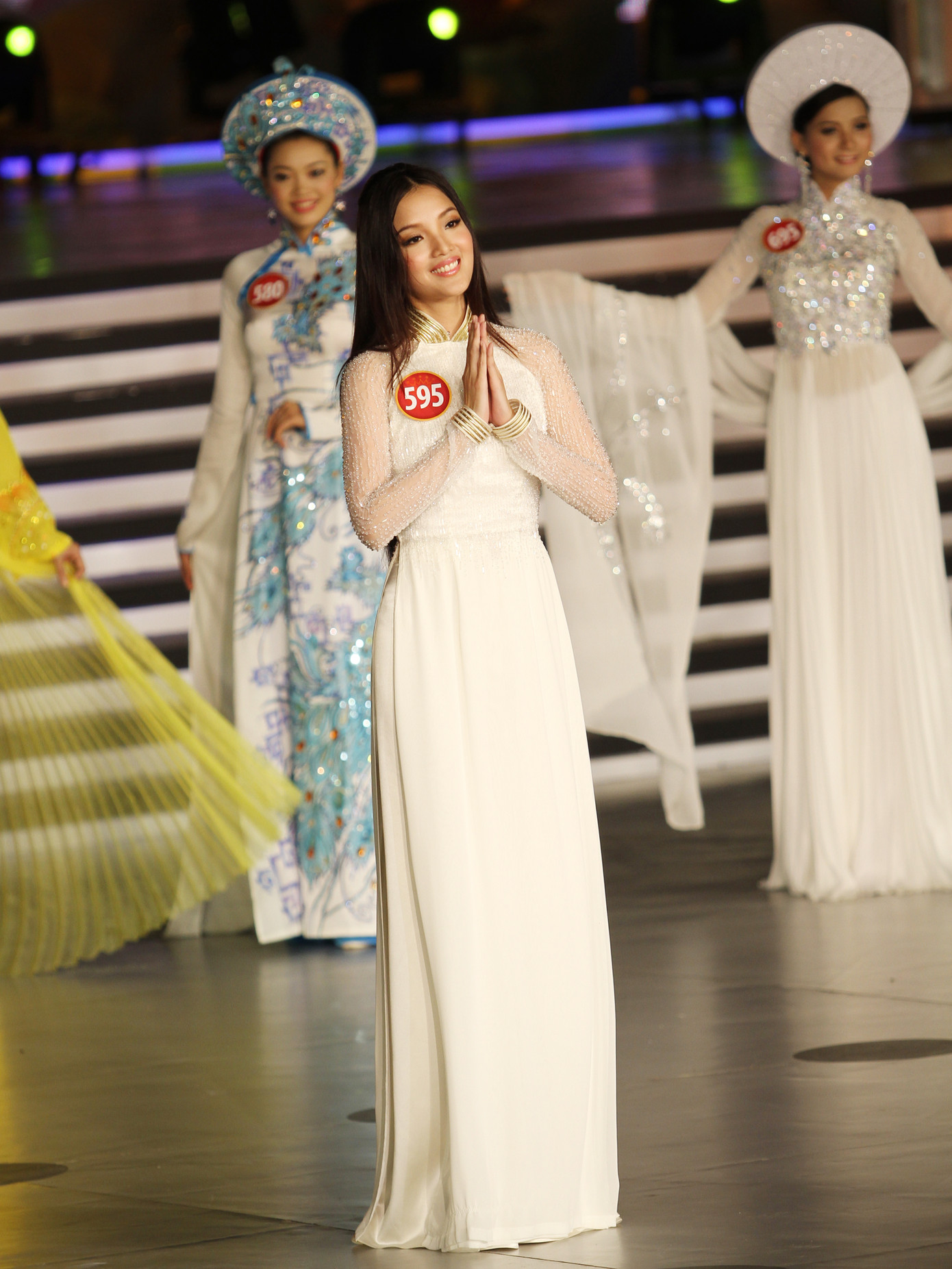 Đặng Thị Ngọc Hân đăng quang ảnh 4