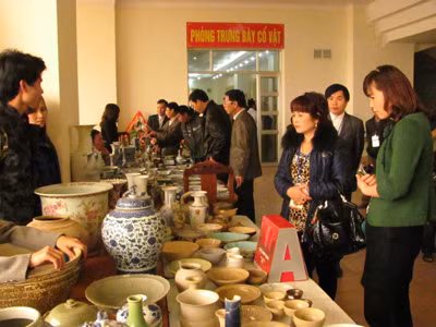 Trưng bày cổ vật ở Ninh Bình. Ảnh: N. Trường