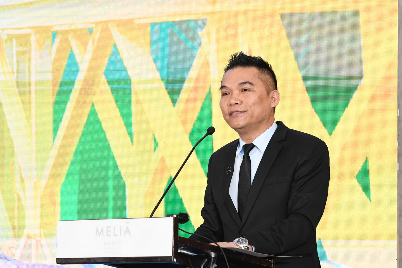 Ông Nguyễn Thành Đạt - đại diện nhà tài trợ kim cương Herbalife. Ông Nguyễn Thành Đạt - đại diện nhà tài trợ kim cương Herbalife.