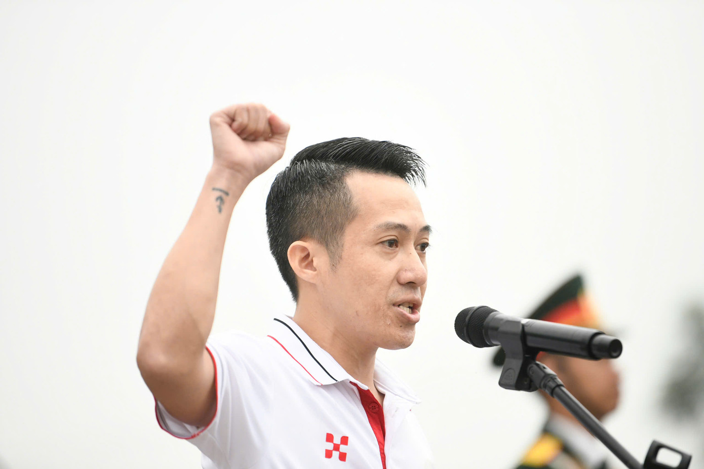 Ông Đặng Vũ Tuấn - runner Quảng Trị, thay mặt hơn 7.000 vận động viên xin hứa tuyệt đối chấp hành các điều lệ, quy chế và sự điều hành của trọng tài; thi đấu trung thực, hết mình với tinh thần thể thao, vì sự thành công của giải.