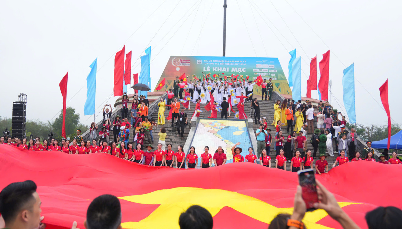 Lễ Thượng cờ Tổ quốc bên Đôi bờ Hiền Lương - Bến Hải ảnh 39