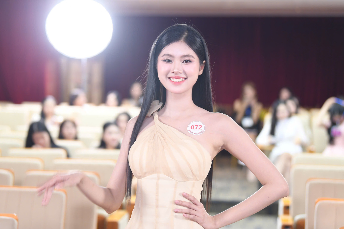 Sơ khảo Hoa hậu Việt Nam: Nghiêm túc, công tâm để chọn những thí sinh xứng đáng nhất ảnh 30